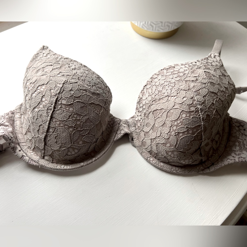 Victoria Secret Bra - 36B - Gray/Taupe Lace - Gently Used